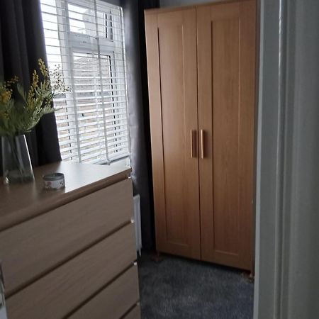 Crown Road Apartment سيتينغبورن المظهر الخارجي الصورة