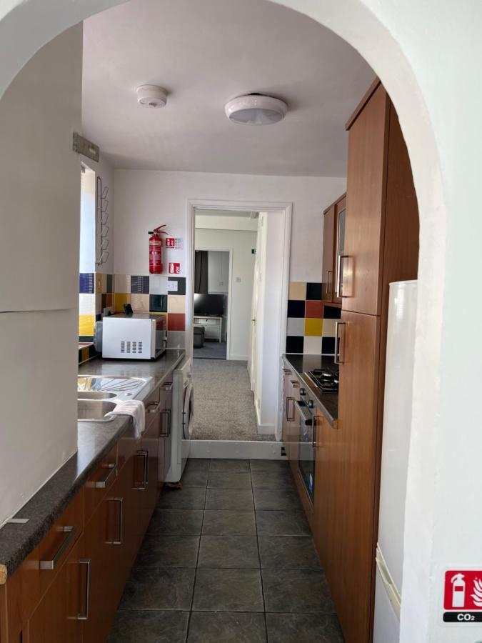 Crown Road Apartment سيتينغبورن المظهر الخارجي الصورة