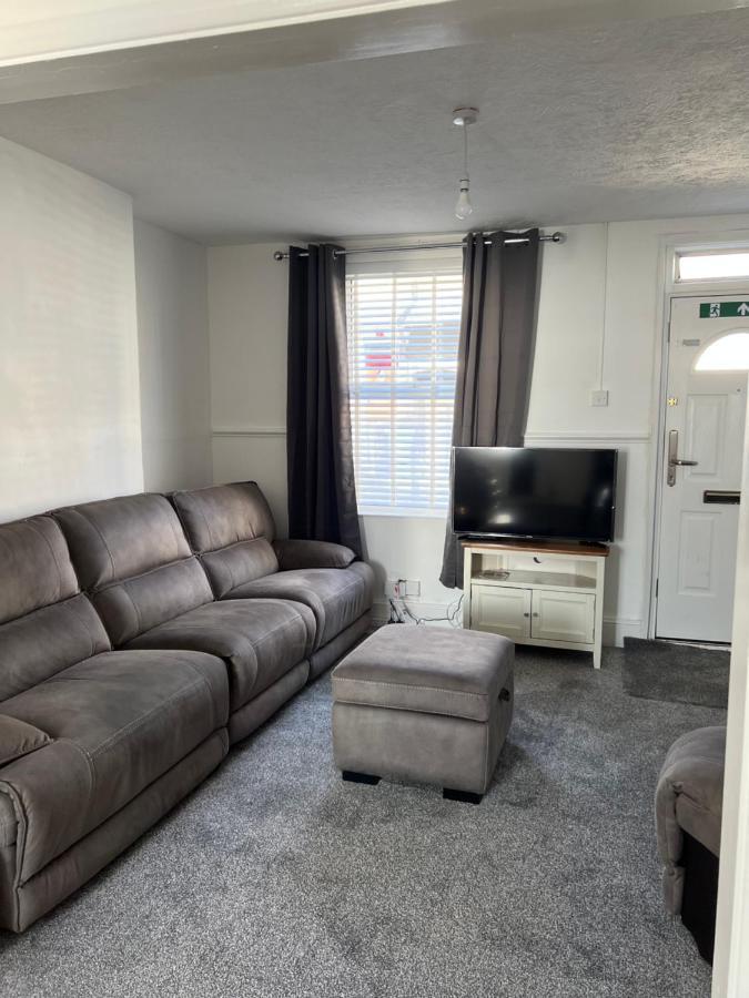 Crown Road Apartment سيتينغبورن المظهر الخارجي الصورة